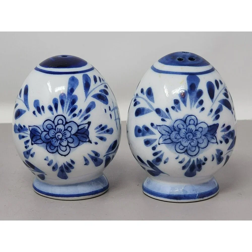Delft Blue Ceramic Salt & Pepper‎ Shakers With Windmill & Floral Design